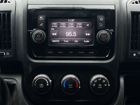 Used 2020 RAM ProMaster 2500 w/ Interior Convenience Group image 18