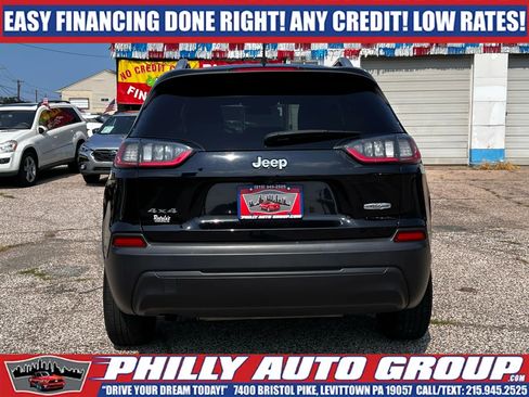 Used 2019 Jeep Cherokee Latitude Plus AWD/4WD image 7