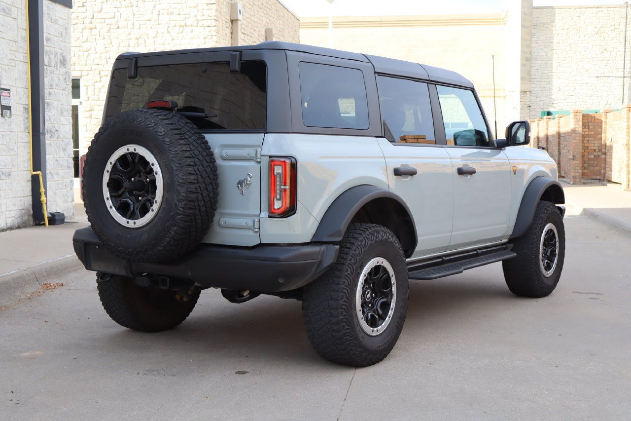 Used 2022 Ford Bronco Badlands AWD/4WD image 3