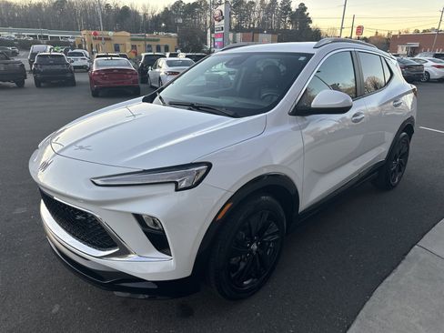 Used 2024 Buick Encore GX Sport Touring w/ Comfort Package image 4