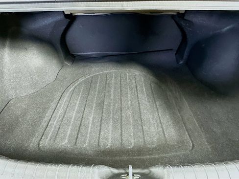 Used 2022 Hyundai Elantra SE FWD image 30