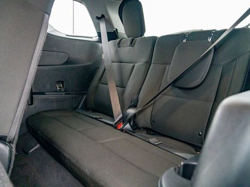 Used 2022 Ford Explorer XLT image 24