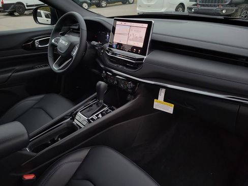 New 2026 Jeep Compass Limited w/ Sun, Sound & Navigation Group image 32