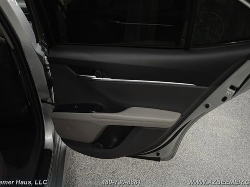 Used 2018 Toyota Camry LE image 35