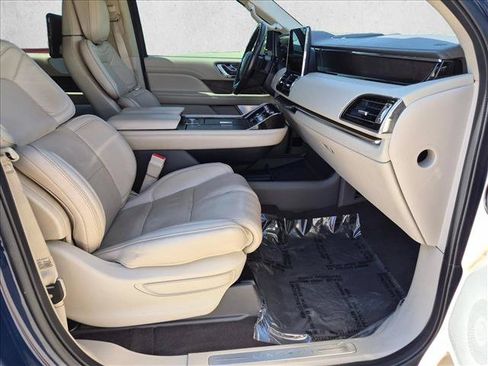 Used 2019 Lincoln Navigator Reserve w/ Cargo Package AWD/4WD image 25