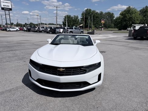 Used 2023 Chevrolet Camaro LT RWD image 2