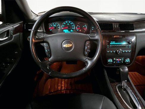 Used 2013 Chevrolet Impala LTZ image 10