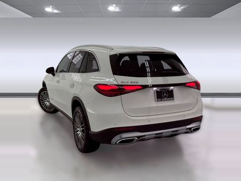 New 2026 Mercedes-Benz GLC 300 image 2