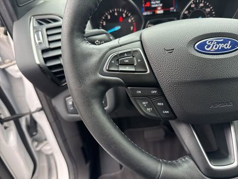 Used 2018 Ford Escape Titanium FWD image 14