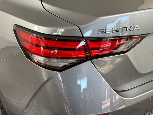 Used 2025 Nissan Sentra SV image 36
