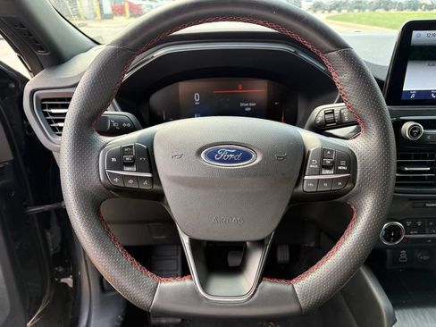 Used 2025 Ford Escape ST-Line Select AWD/4WD image 29