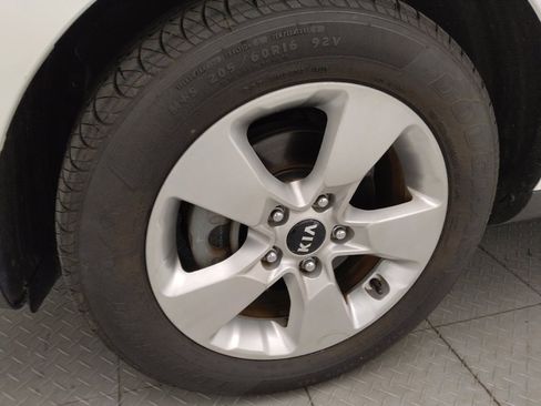 Used 2019 Kia Soul FWD image 31