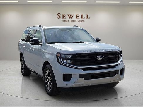 Used 2025 Ford Expedition Platinum AWD/4WD image 7
