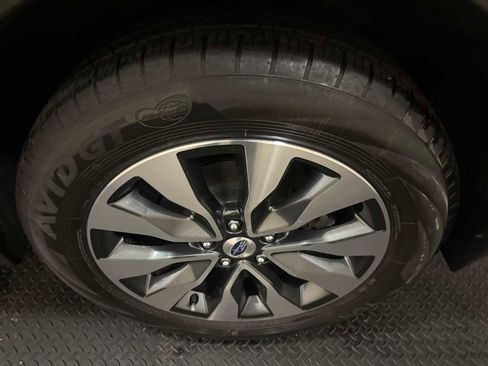 Certified 2023 Subaru Outback Limited image 9