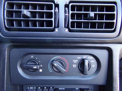 Used 1991 Ford Mustang GT image 48