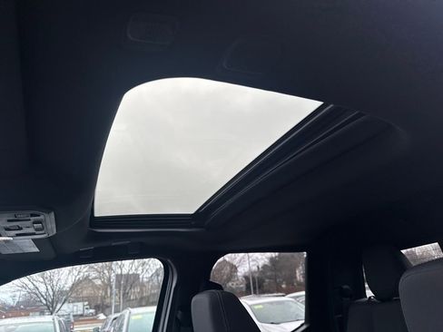 Used 2025 Toyota Tacoma TRD Off-Road image 16