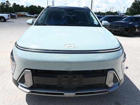 Used 2024 Hyundai Kona Limited AWD/4WD image 6