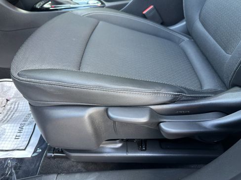 Used 2023 Buick Encore GX Preferred image 18