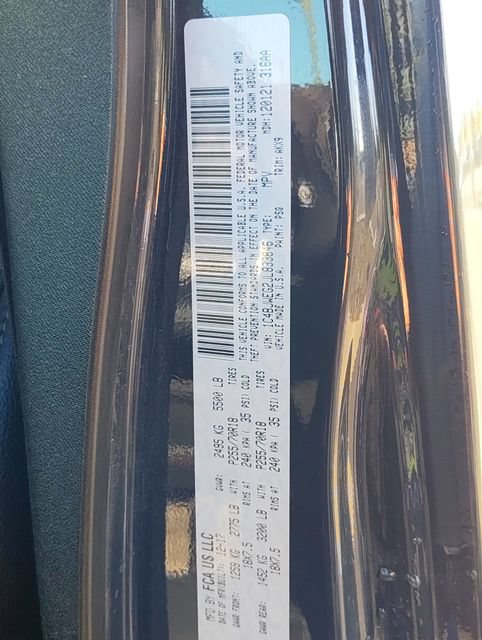 Used 2018 Jeep Wrangler Unlimited Sahara AWD/4WD image 9