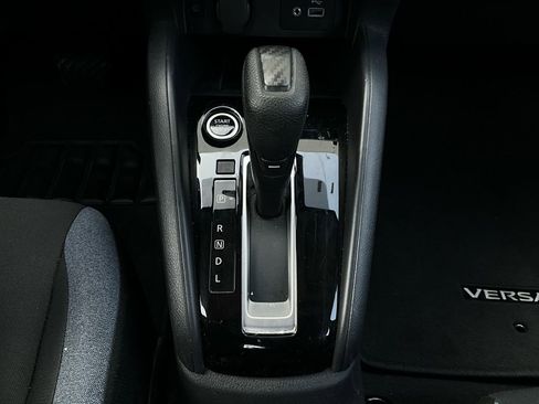Used 2025 Nissan Versa SV image 21