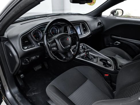 Used 2020 Dodge Challenger GT RWD image 3