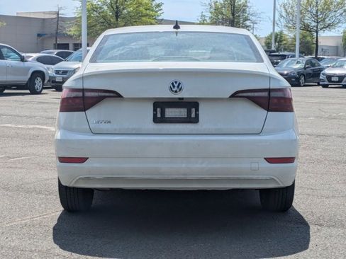 Used 2020 Volkswagen Jetta SE w/ SE Cold Weather Package image 6