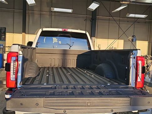 Used 2024 Ford F350 Platinum image 12