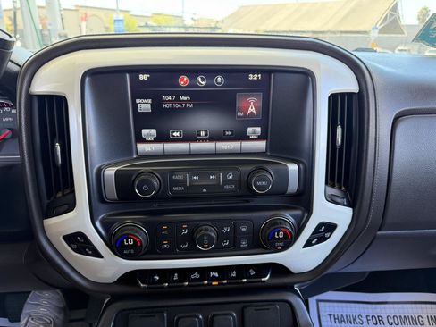 Used 2014 GMC Sierra 1500 SLT w/ SLT Crew Cab Value Package AWD/4WD image 20
