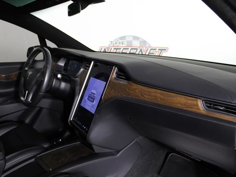 Used 2019 Tesla Model X Performance AWD/4WD image 12
