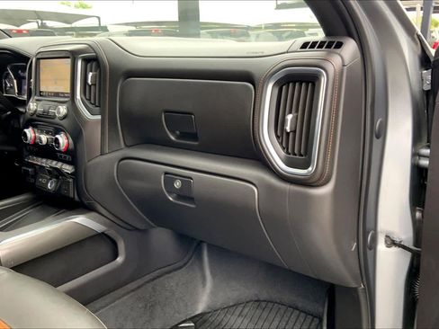 Used 2020 GMC Sierra 1500 AT4 w/ AT4 Premium Package image 17