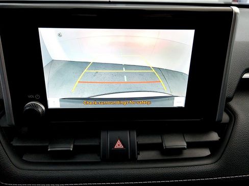 Certified 2024 Toyota RAV4 LE AWD/4WD image 31