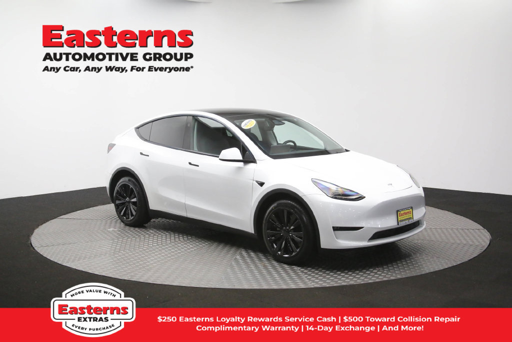 Used 2023 Tesla Model Y Long Range AWD/4WD image 44
