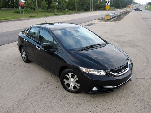 Used 2015 Honda Civic Hybrid Sedan image 2