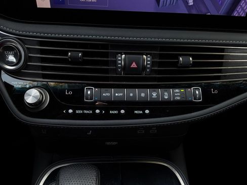 Used 2023 Lexus LS 500 F Sport w/ Cold Weather Package (CK) RWD image 35