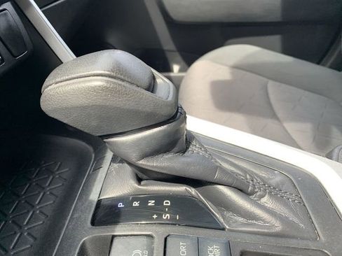 Used 2019 Toyota RAV4 XLE w/ Convenience Package image 25