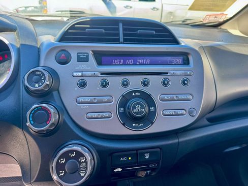 Used 2013 Honda Fit image 23
