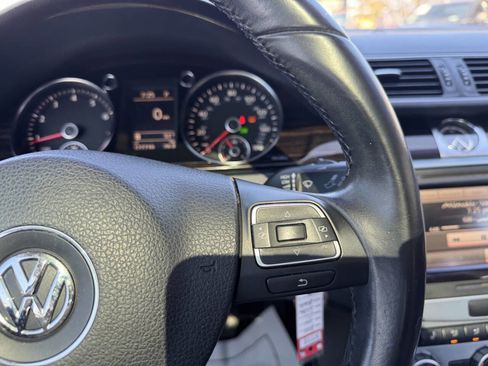 Used 2014 Volkswagen CC Executive image 25