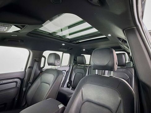 Used 2023 Land Rover Defender 130 X-Dynamic SE image 13