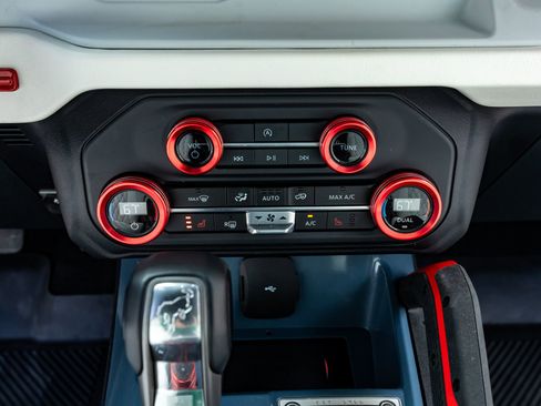 Used 2023 Ford Bronco Heritage Edition image 28