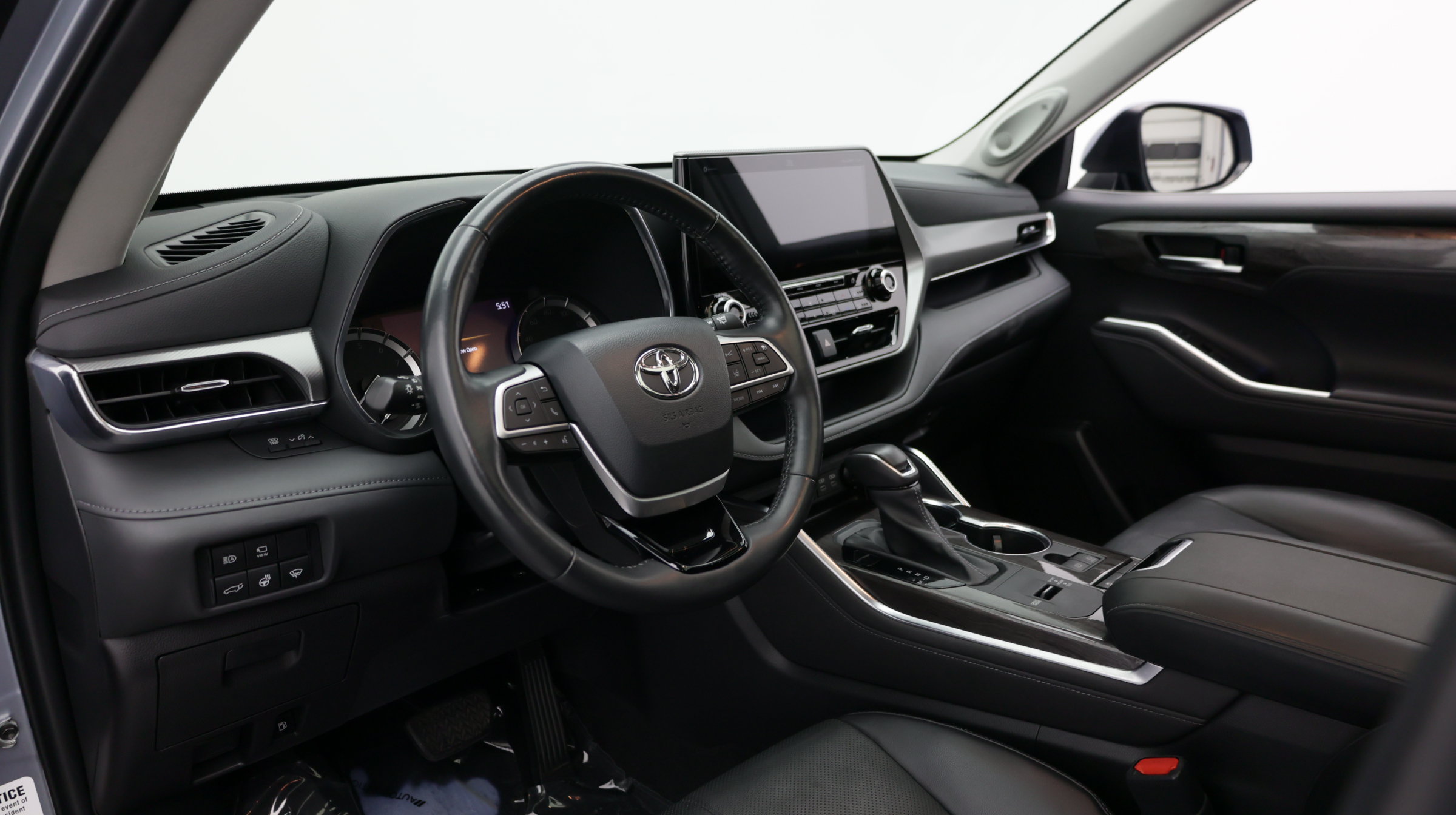 Used 2022 Toyota Highlander Platinum FWD image 13