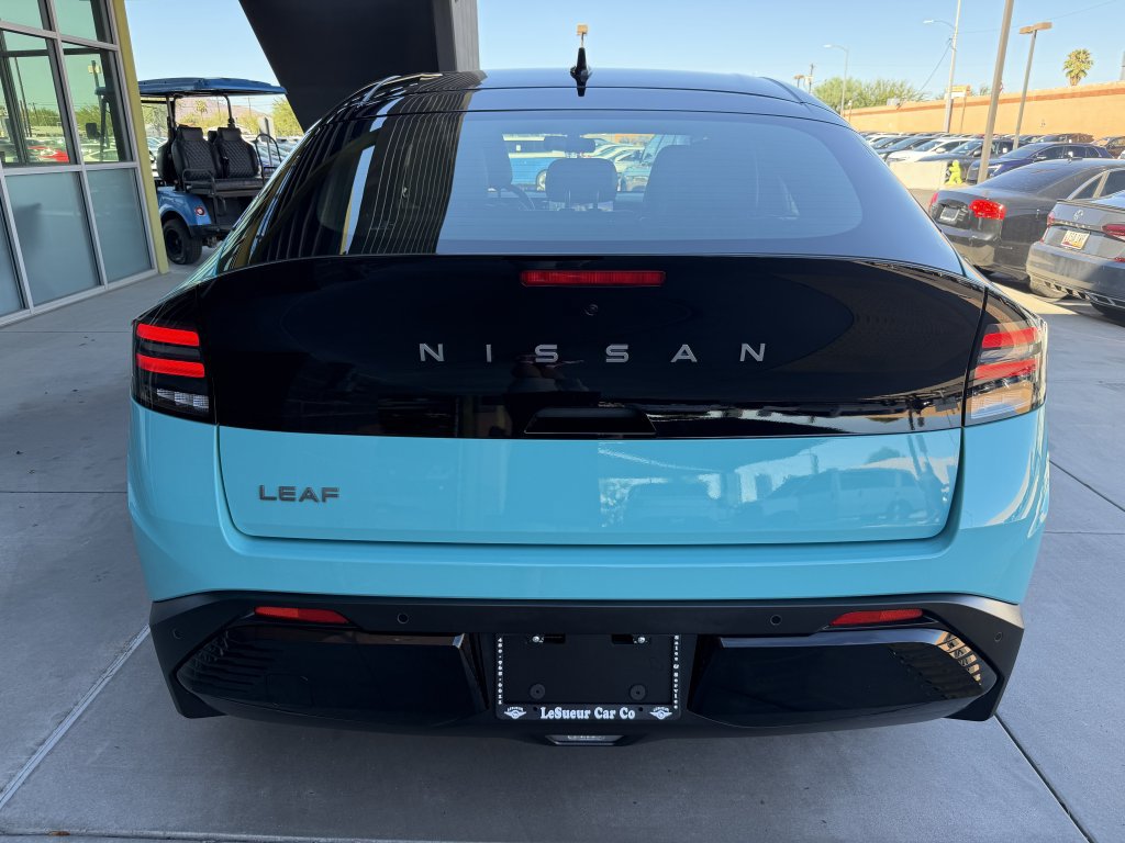 Used 2026 Nissan Leaf SV+ w/ Floor Mat Package (SV+) FWD image 13