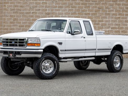 Used 1996 Ford F250 4x4 SuperCab image 1