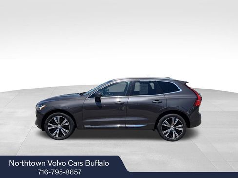 Used 2022 Volvo XC60 B5 Inscription w/ Advanced Package AWD/4WD image 2