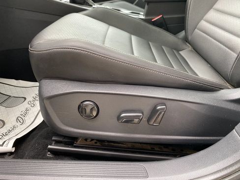 Used 2021 Volkswagen Jetta SE FWD image 24