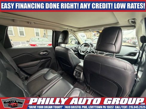 Used 2016 Jeep Cherokee Trailhawk w/ Comfort & Convenience Group AWD/4WD image 21