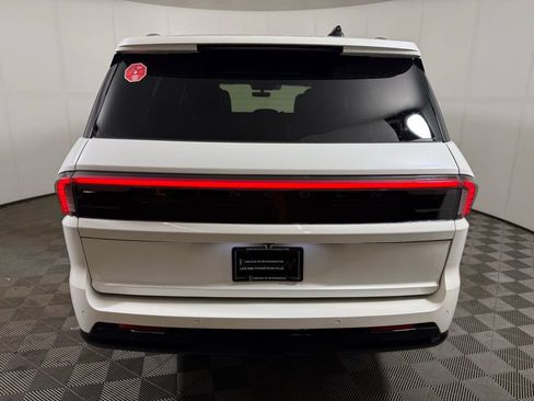 New 2025 Lincoln Navigator L Black Label image 4