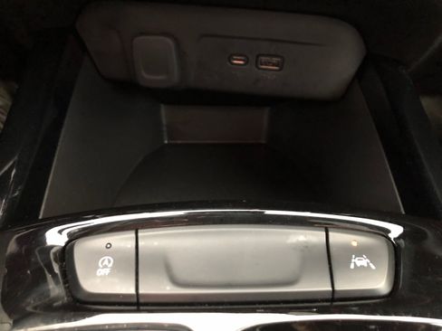 Used 2024 Chevrolet Trax RS w/ Driver Confidence Package FWD image 22