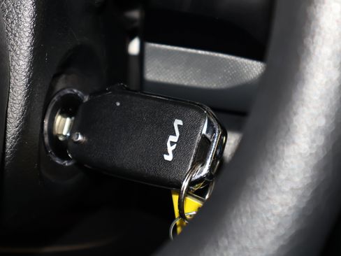 Used 2022 Kia Seltos LX image 25