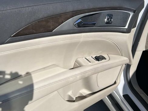 Used 2018 Lincoln MKZ Select w/ Select Plus Package image 16