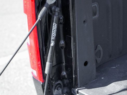 Used 2018 Ford F150 XLT w/ Equipment Group 302A Luxury image 9